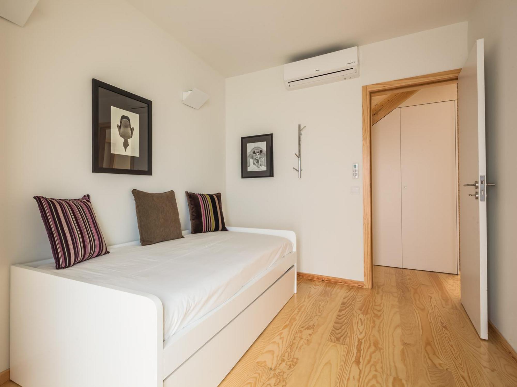 Insitu Trindade By Guestify Apartment Порто Екстериор снимка