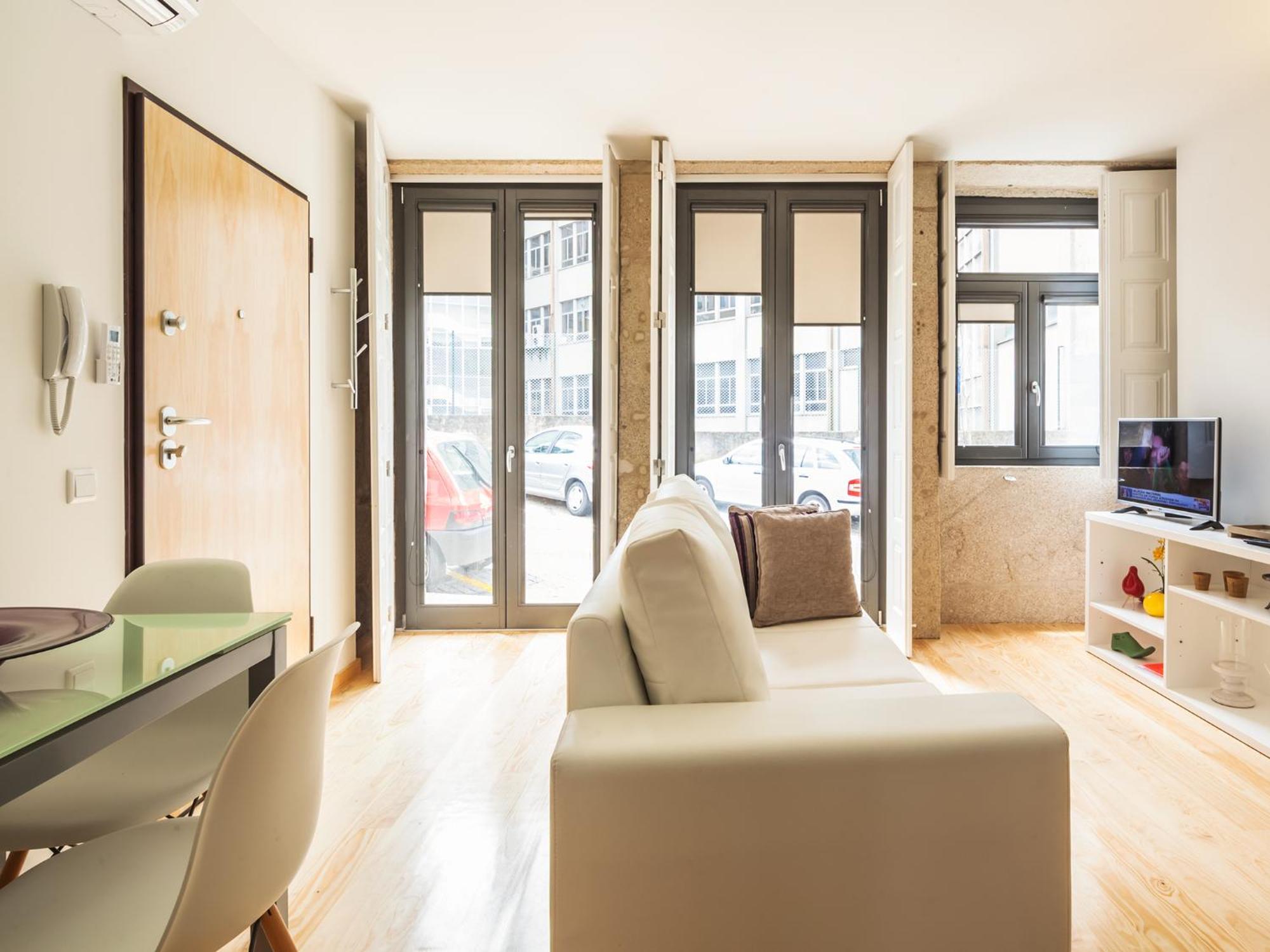 Insitu Trindade By Guestify Apartment Порто Стая снимка
