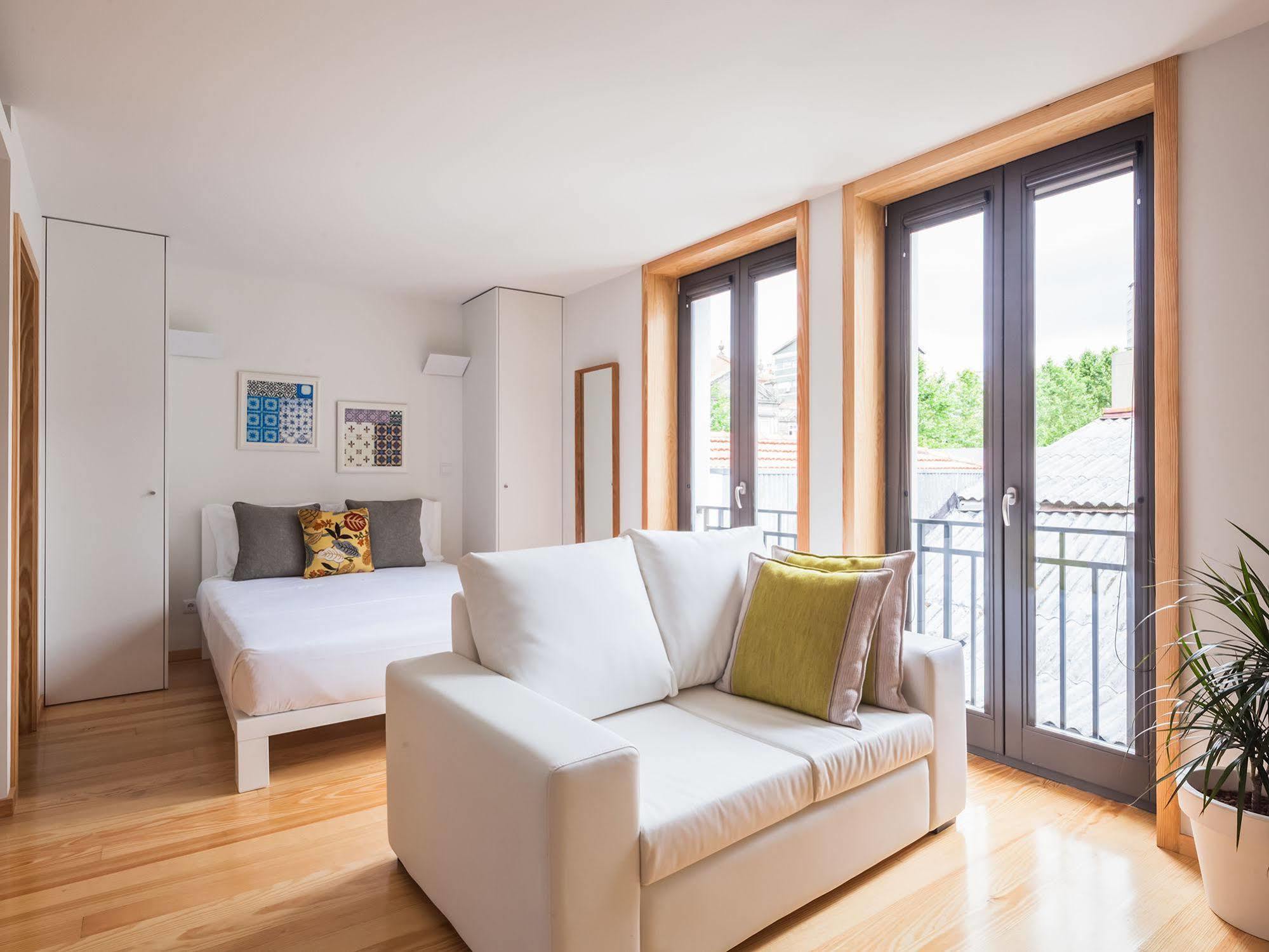 Insitu Trindade By Guestify Apartment Порто Екстериор снимка